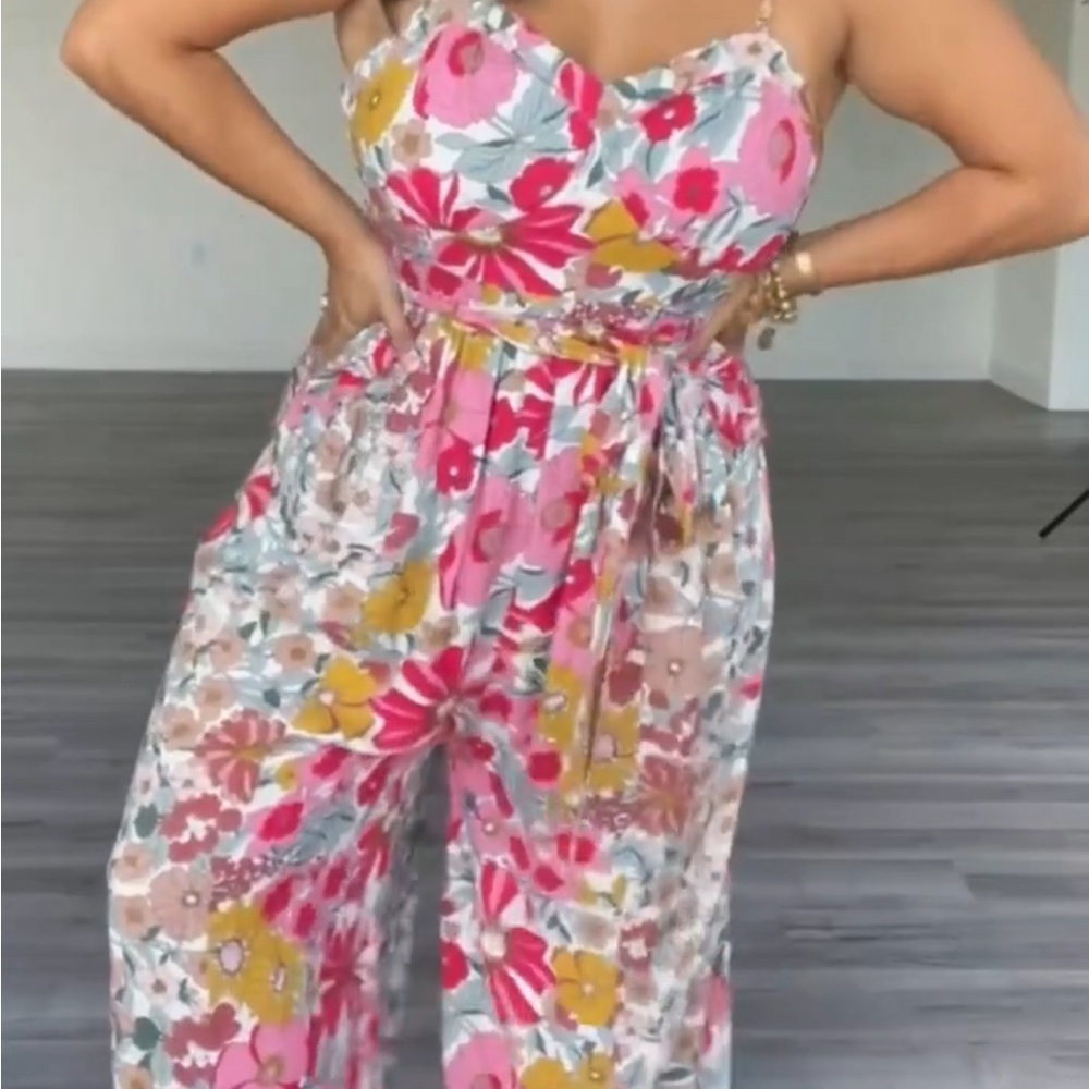 Mindy Mae’s Loralei Floral Jumpsuit - Picture 2 of 4